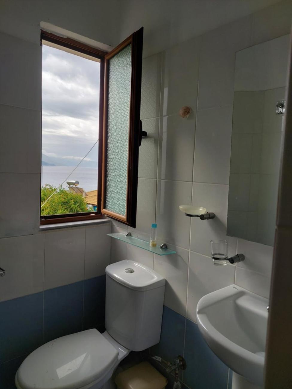 Qeparo Antonio Rooms ภายนอก รูปภาพ