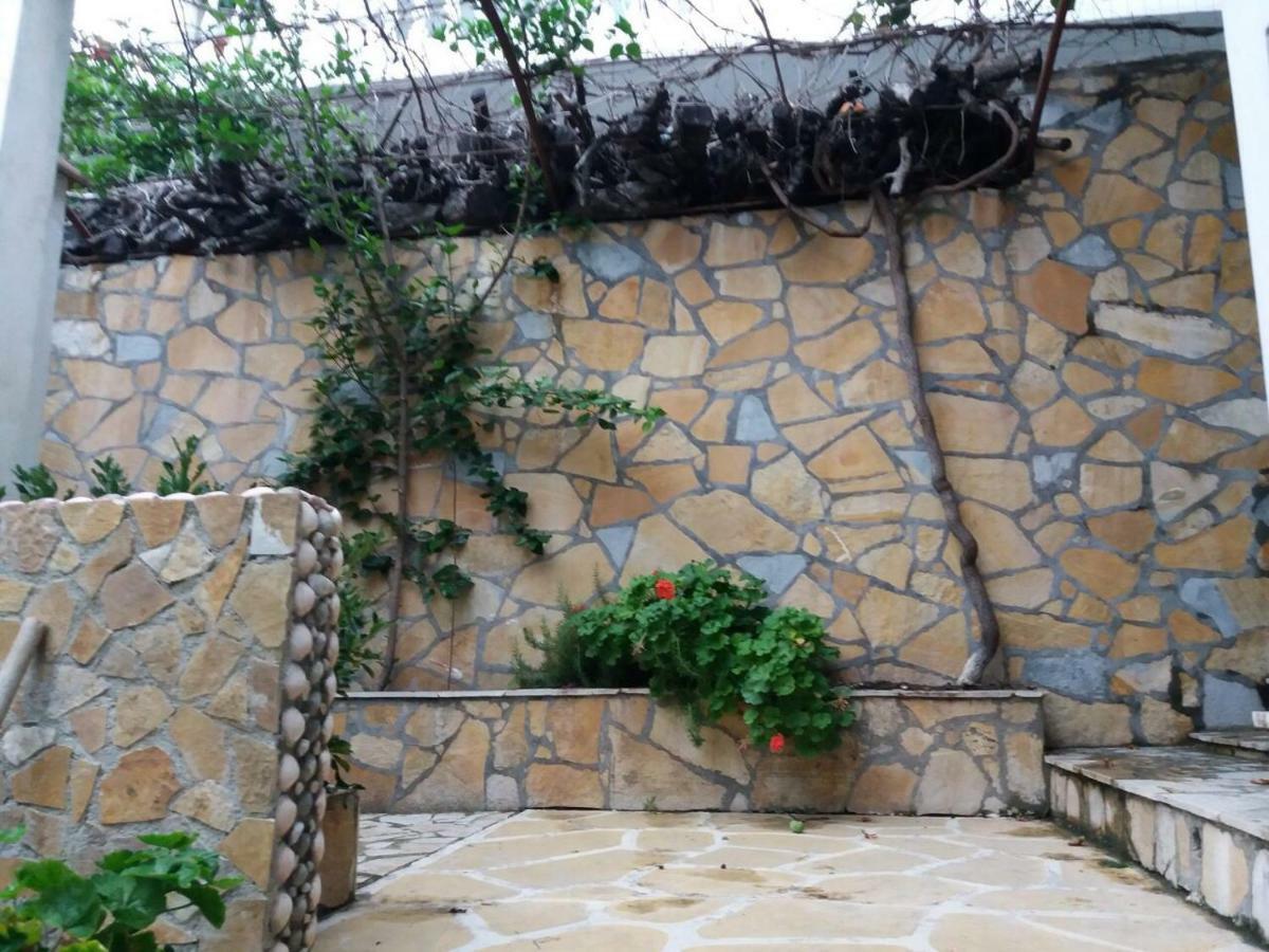 Qeparo Antonio Rooms ภายนอก รูปภาพ