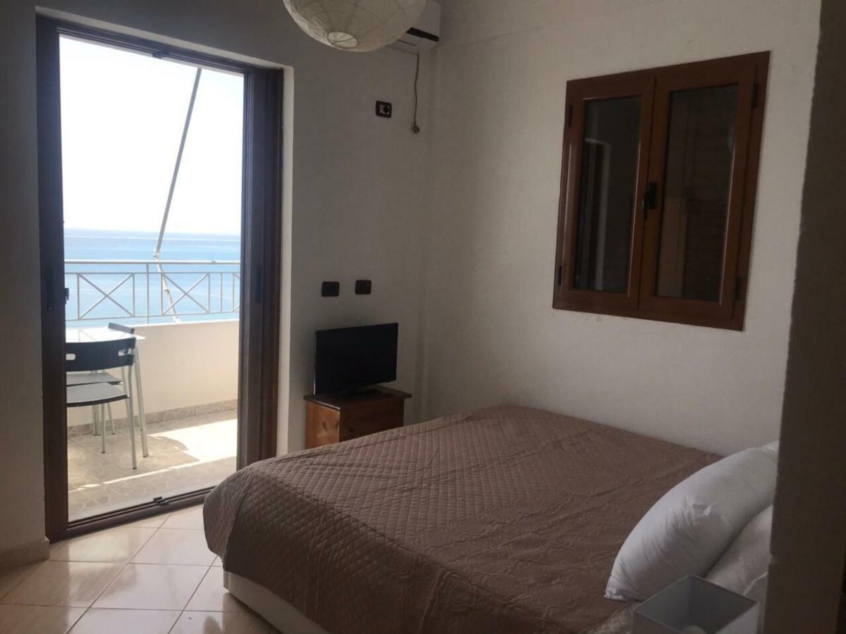 Qeparo Antonio Rooms ภายนอก รูปภาพ