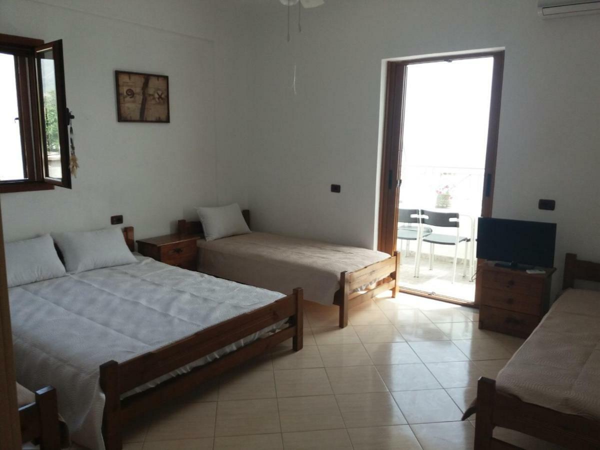 Qeparo Antonio Rooms ภายนอก รูปภาพ